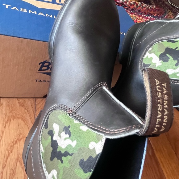 Blundstone | Shoes | Blundstone Camouflage Chelsea Boots | Poshmark